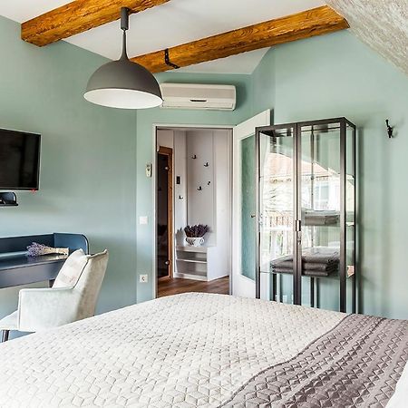 Harmonia Apartman Erkellyel Es Szaunaval Balatonfured Exterior photo