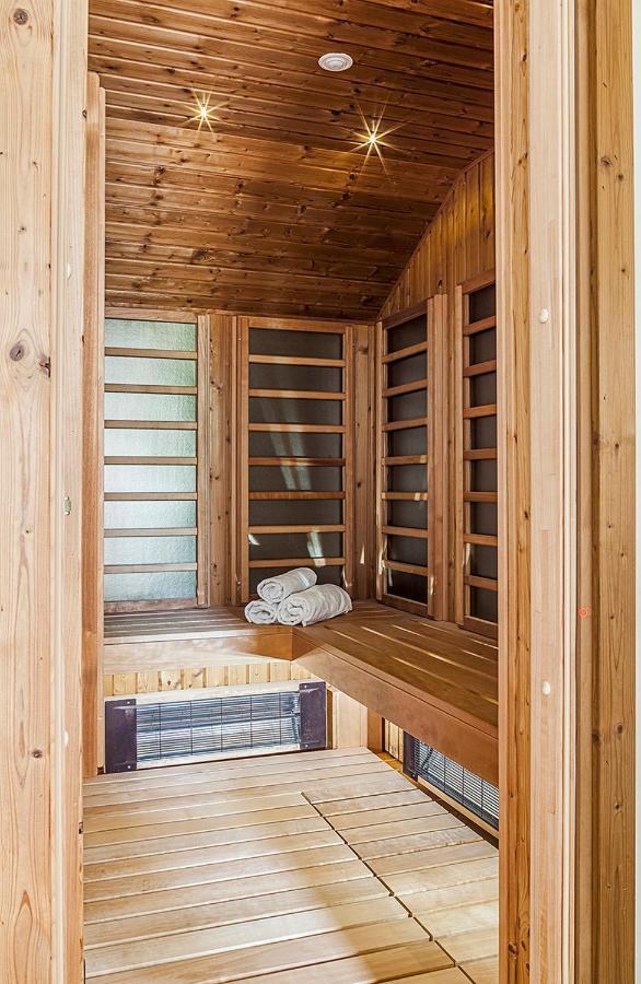 Harmonia Apartman Erkellyel Es Szaunaval Balatonfured Exterior photo