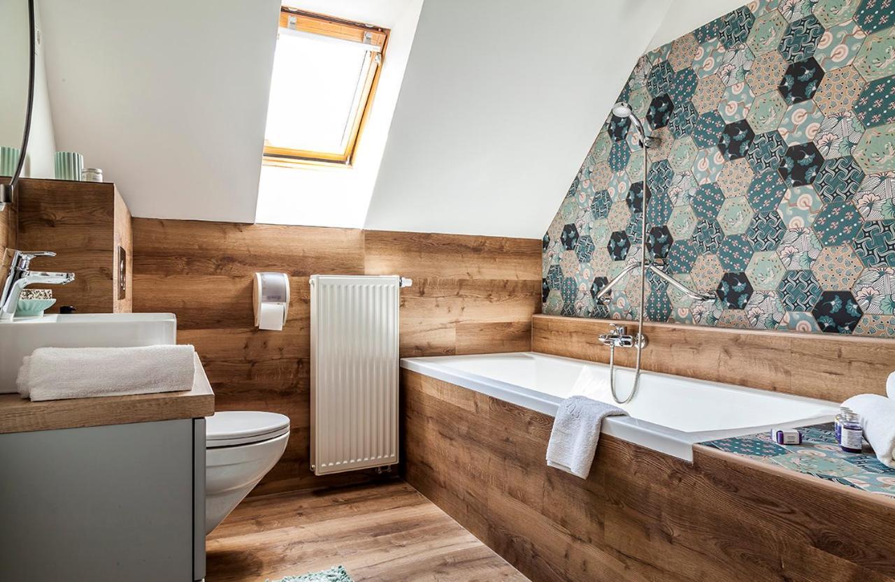 Harmonia Apartman Erkellyel Es Szaunaval Balatonfured Exterior photo